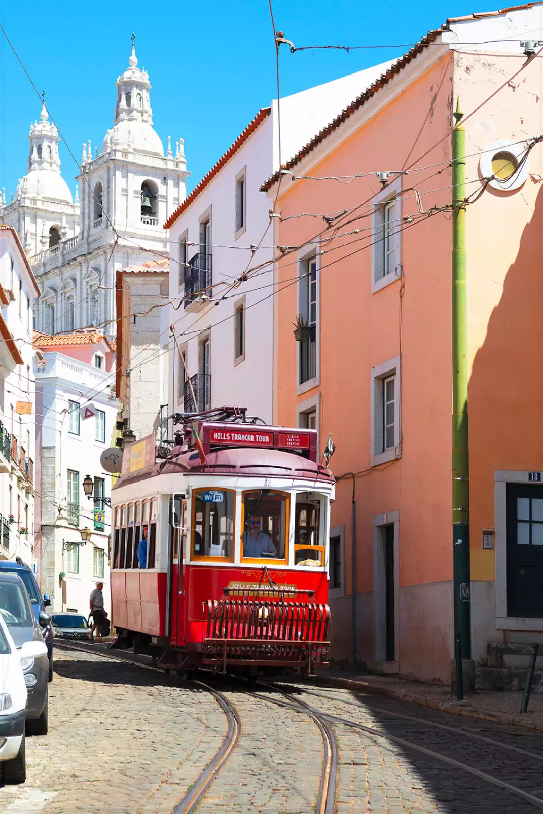 tableau-ville-lisbonne-tram-rouge